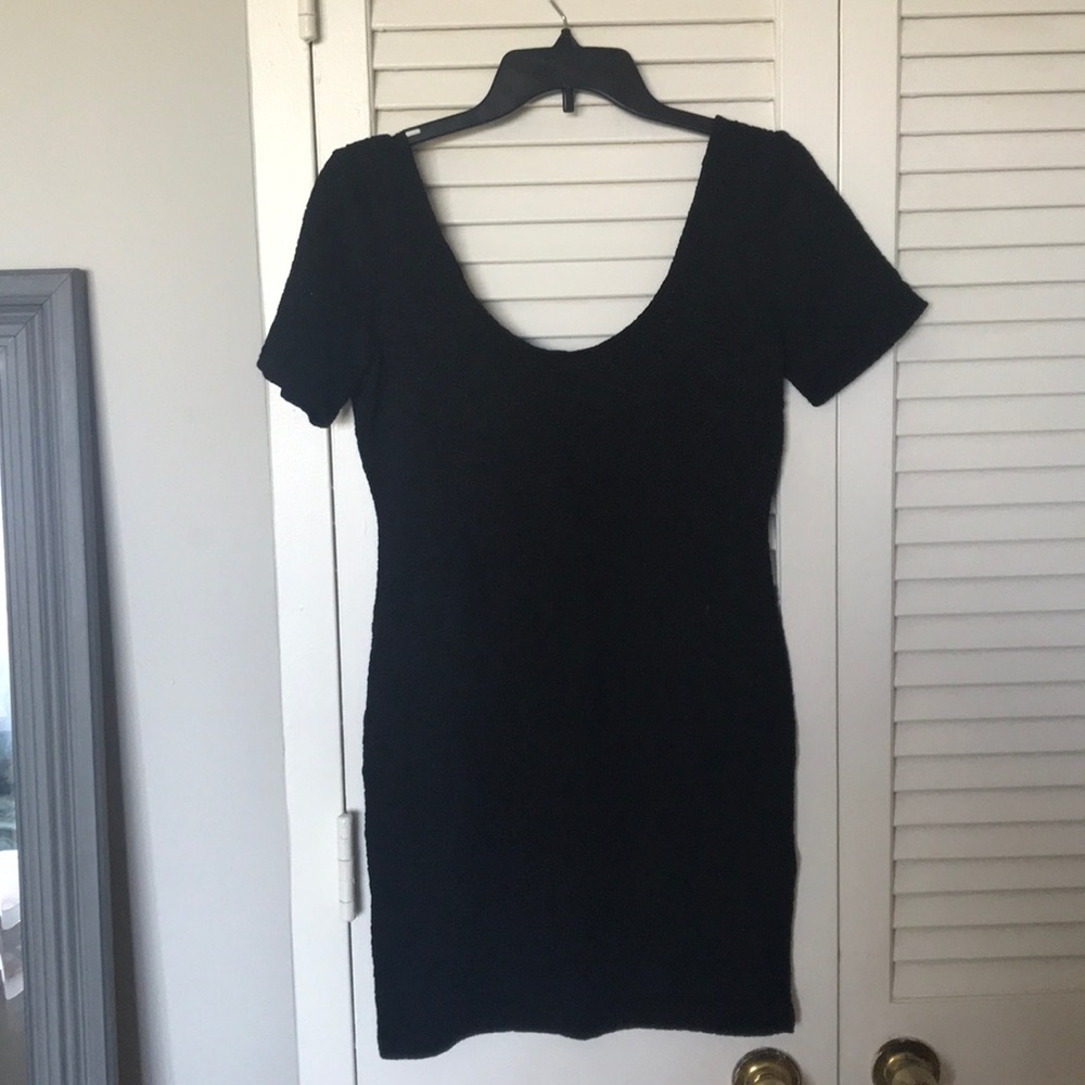 Black bodycon dress